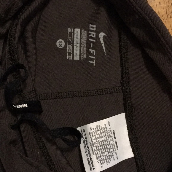 Nike running shorts - Picture 3 of 5